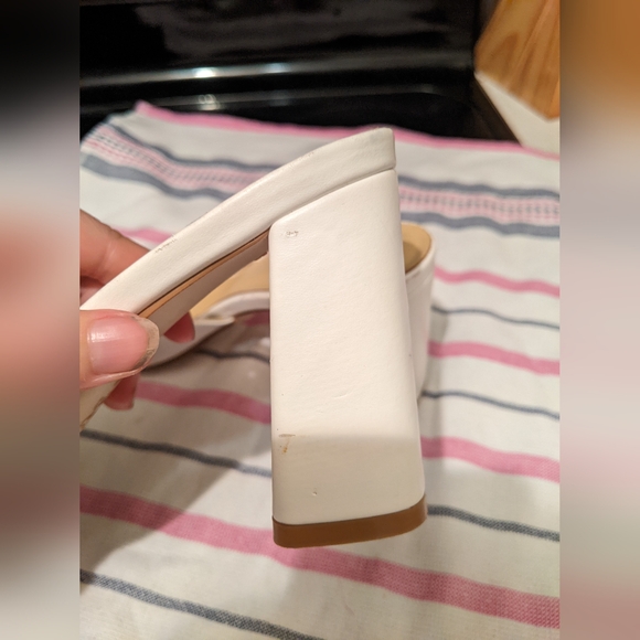 BY FAR Women's Juju Pearl Shine Leather Heeled Mules - White Pearl Shine - Picture 9 of 11